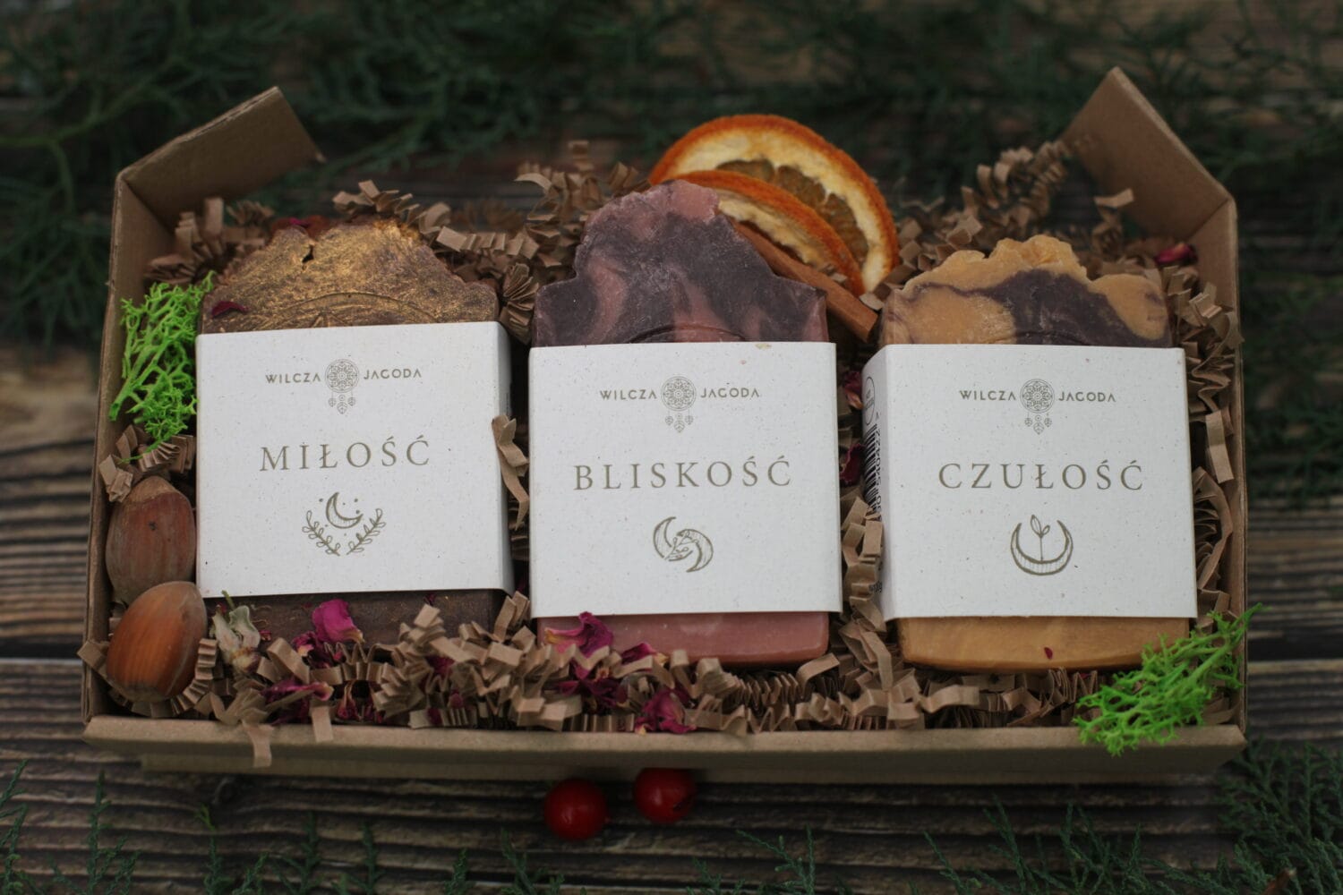 Podarunek Pelen Uczuc 1 Wilcza Jagoda