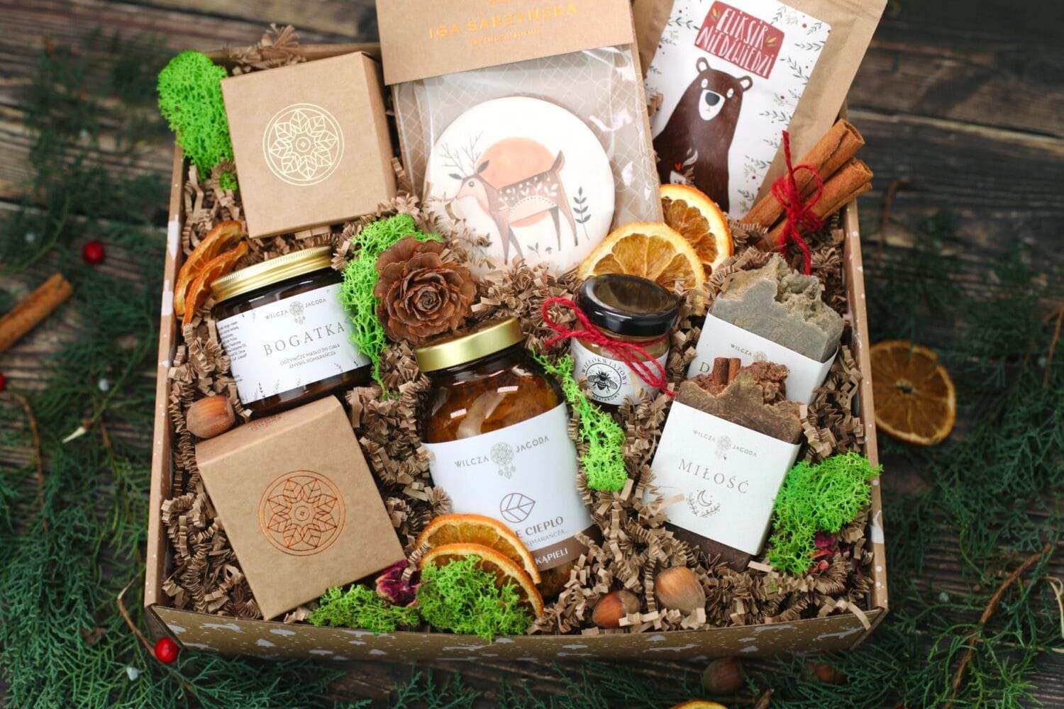 Zimowa Skrzynia Skarbów - zestaw świąteczny pełen dobroci